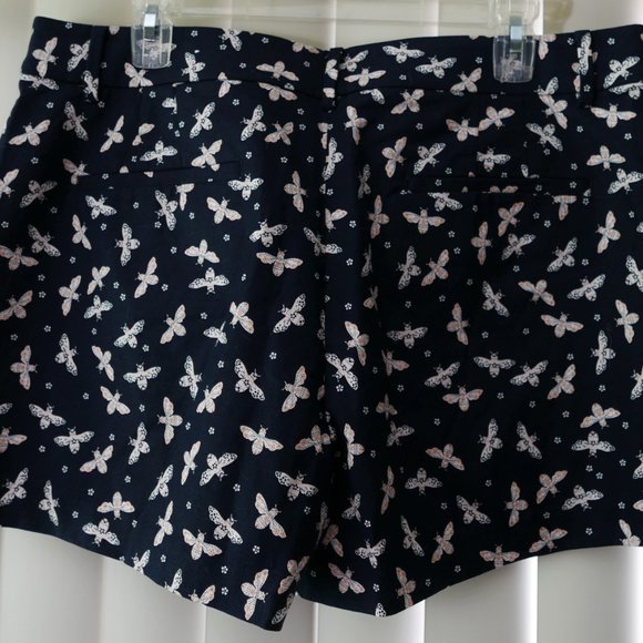 LOFT Curvy Riviera Shorts Dark Navy Bee Print New Never Worn Sz 14 - Picture 4 of 6